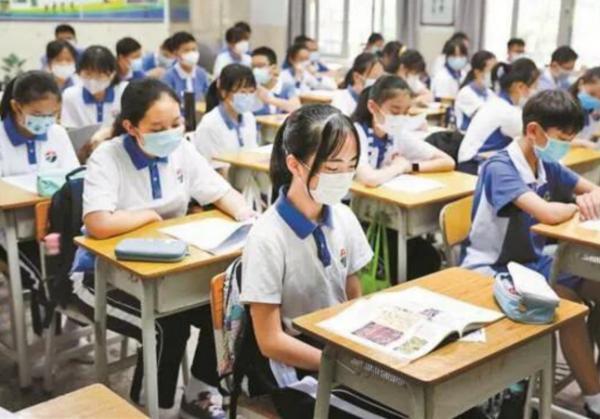 取消了“重點班”,學校又出現個分層作業,舉動引家長強烈反對 取消了“重點班”,學校又出現個分層作業,舉動引家長強烈反對