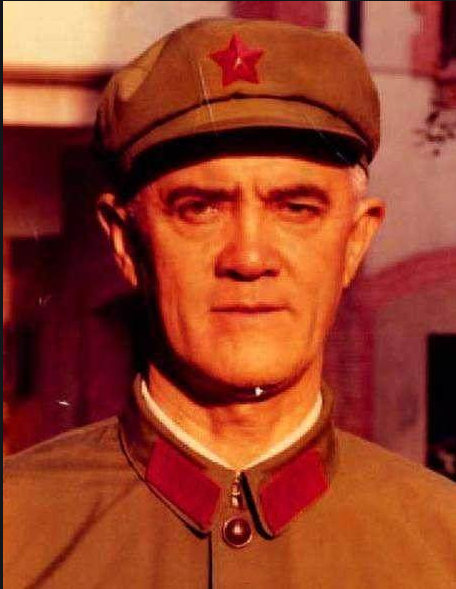 中國唯一的白人將軍，為買回蘇27，帶人喝翻17名蘇聯軍官