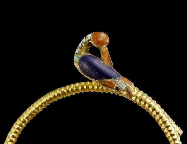 鴨子，身披落霞飛到尋常百姓家