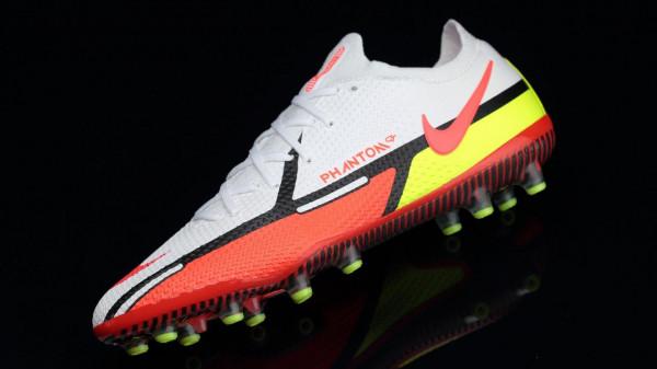 十二天盤點2021年那些新戰靴（八月）