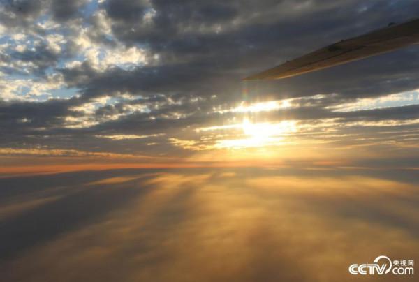 東部戰區海軍航空兵協同演練 萬里海空激戰正酣 東部戰區海軍航空兵協同演練 萬里海空激戰正酣