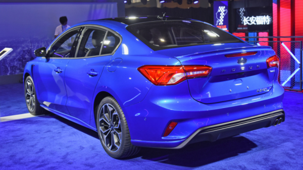 福克斯換四缸機，價格不變動力勉強能戰思域，但配置呢？