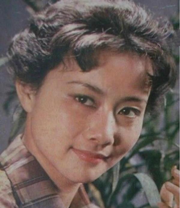 整容老去和自然老去的區別？4對同齡昔日貌美女星，如今差別驚人