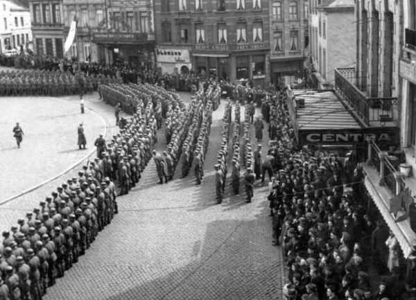 自相矛盾的叛國者，比利時的爭議人物&mdash;&mdash;萊昂&CenterDot;德格雷勒