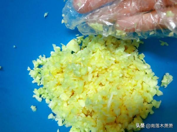 蒜蓉小米辣椒醬，讓我一次辣個夠，辣椒醬這麼做實在是太過癮啦