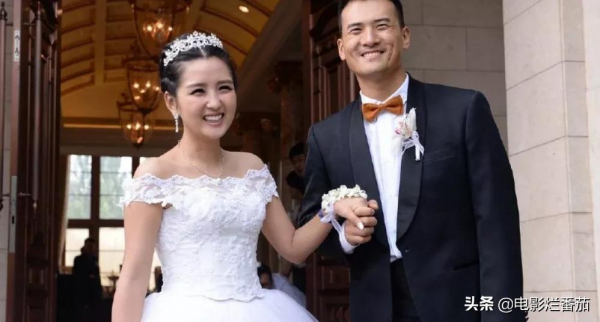 八位紅極一時的明星，如今過氣境況不一，有人幸福，有人街頭賣唱