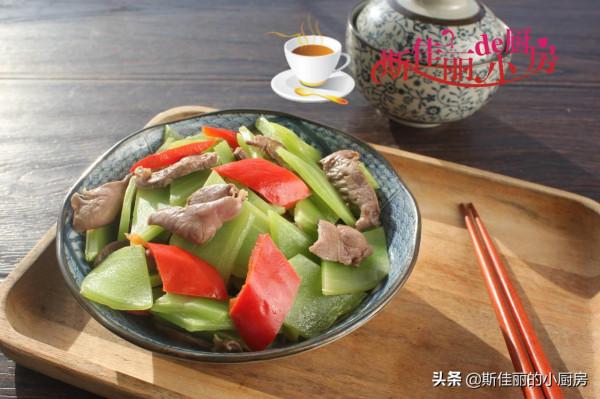 夫妻倆3菜午餐不足30元曬圈火了，實惠又美味，網友：真會過日子