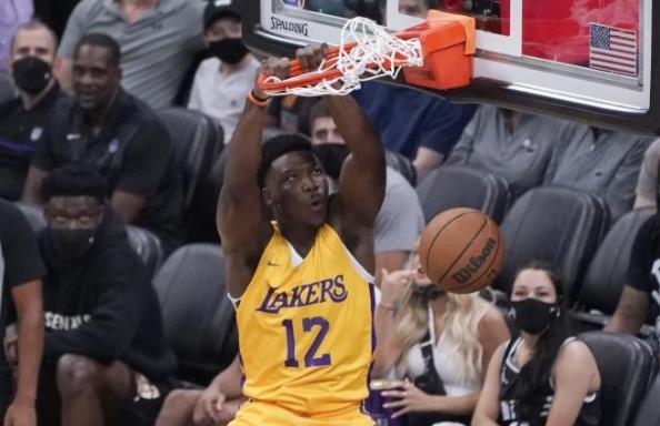 一夜三訊息！籃網籤湖人舊將，沃爾空降快船夢碎，勇士或籤小加