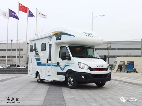 準備詩和遠方？賽德白鯨雙拓房車，超高配置讓你愛不釋手