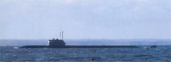 誰能搶到F35B殘骸？除打撈船之外，俄羅斯還有帶機械臂的水下特工