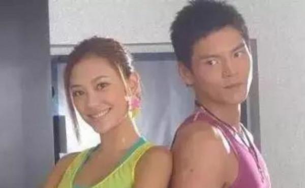 向佐曾對她一見鍾情，戀愛成熟見父母時，向太卻一句話拒絕了