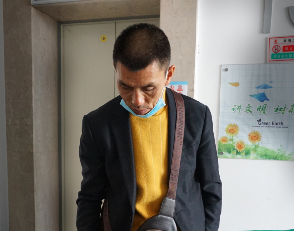 弟弟意外去世留下三個孩子，哥哥抗住世俗和弟媳成家，結局太感人