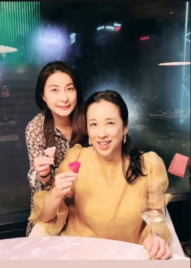 朱玲玲：一婚嫁豪門霍家，50歲二婚再嫁富豪，3個兒子是她的底氣