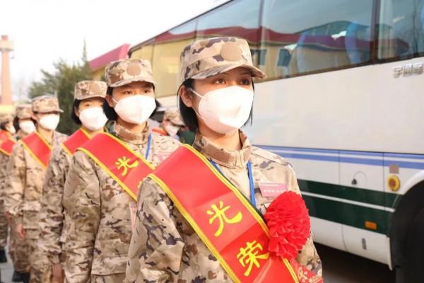 帥炸！全國首次！女兵授劍儀式來了