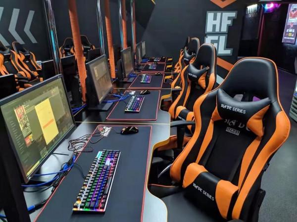 俄羅斯的布市網咖