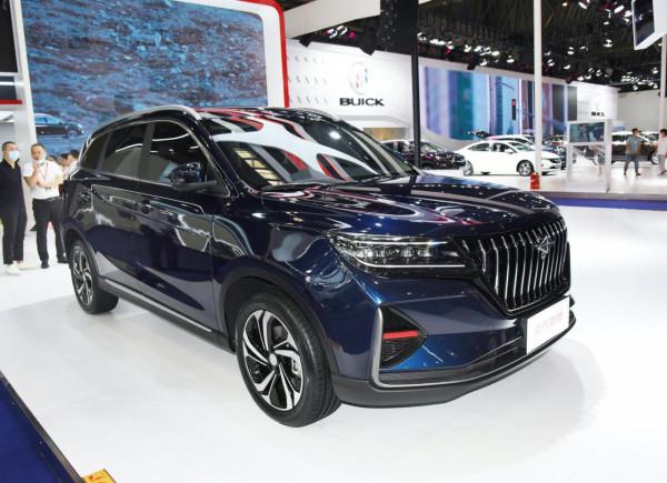 春節回家不用愁,三款15萬可落地的七座中型SUV,外觀大氣有檔次 春節回家不用愁,三款15萬可落地的七座中型SUV,外觀大氣有檔次