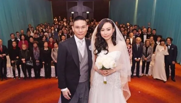 頭婚低調不敢見人，二婚&OpenCurlyDoubleQuote;大操大辦&rdquo;的6對明星