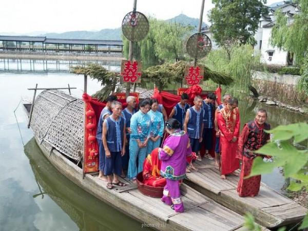 2首風趣幽默的詩詞，流傳千百年，果然名不虛傳