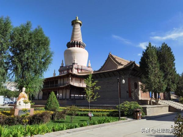 漢EV自駕甘肅，免費停車的充電樁最方便，參觀亞洲最大室內臥佛