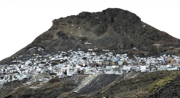 世界上海拔最高的“貧民窟”，旁邊就是金礦卻掙不到錢，太慘了