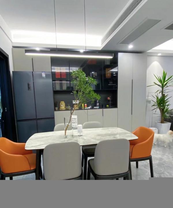 看了她家135㎡的新居，才明白“硬裝越簡單，空間越顯大”