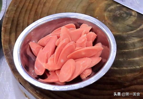 廚師長用青椒雞蛋炒出新花樣,鹹香可口,色澤誘人,無技巧零難度 廚師長用青椒雞蛋炒出新花樣,鹹香可口,色澤誘人,無技巧零難度