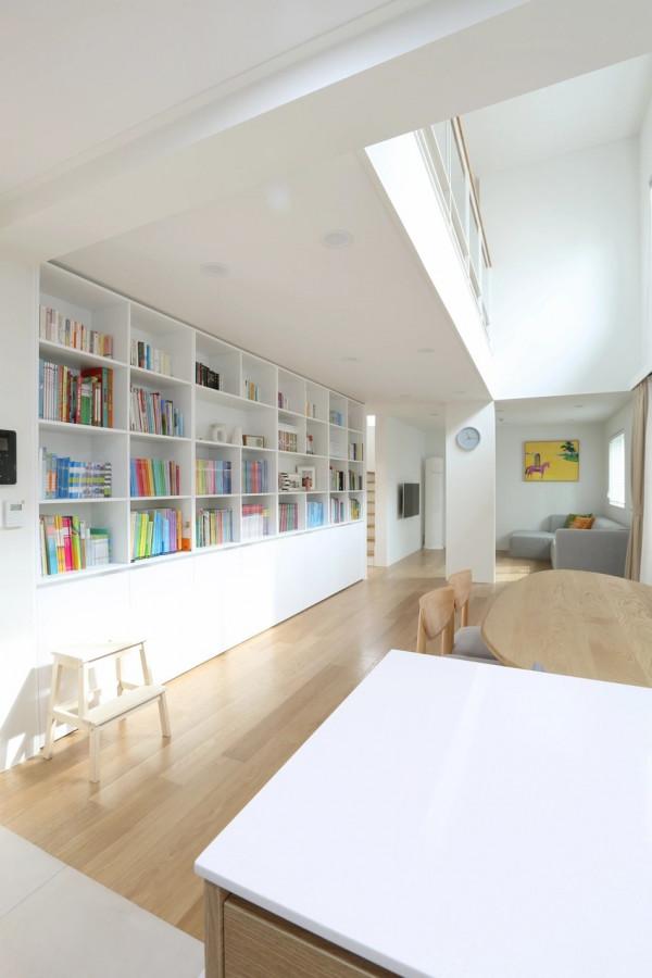 一家三口的幸福生活：住獨棟別墅上下兩層帶院子，164㎡清爽溫馨