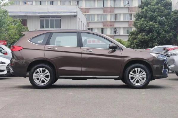 哈弗M6後車窗只能放到一半怎麼解決？