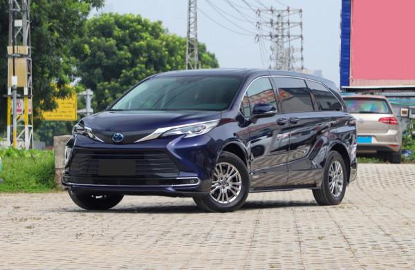 花差不多相同的價格，買豐田賽那還是嵐圖FREE，兩款車都省油