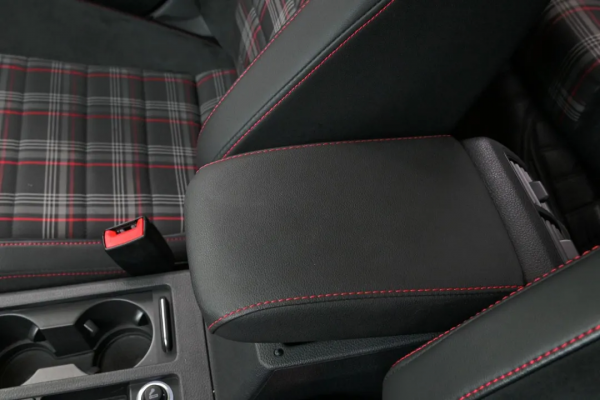 二手大眾 高爾夫 GTI:德系小鋼炮,樂趣十足,實用代步 二手大眾 高爾夫 GTI:德系小鋼炮,樂趣十足,實用代步