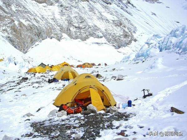 在冬季徒步、露營、戶外作業中保持健康和安全的5大方面注意事項 在冬季徒步、露營、戶外作業中保持健康和安全的5大方面注意事項