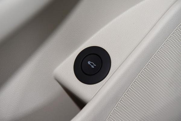 豪華有排面!30萬買商務座駕 別克君越艾維亞vs豐田亞洲龍 豪華有排面!30萬買商務座駕 別克君越艾維亞vs豐田亞洲龍