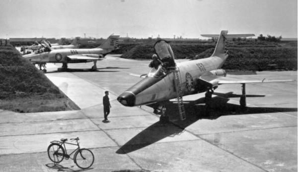 1965年空戰，我軍一名飛行員違令出海殲敵，毛主席特批：有功無過