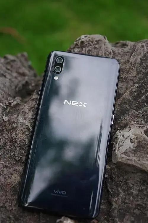 vivo Nex時隔3年手機摺疊屏蓄勢待發