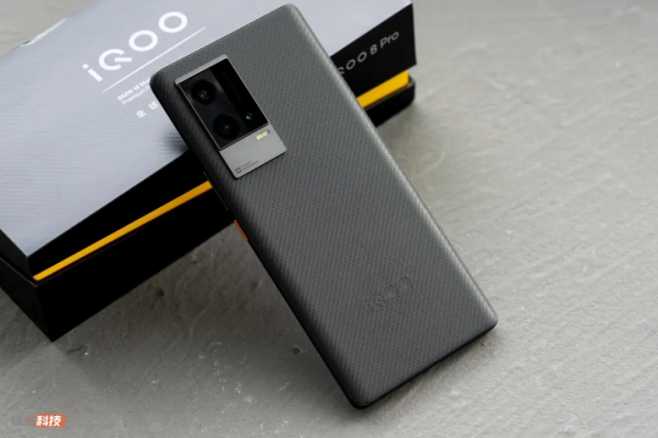 這或許會成為塑膠、金屬、玻璃之後，下一個10年的主流手機材料