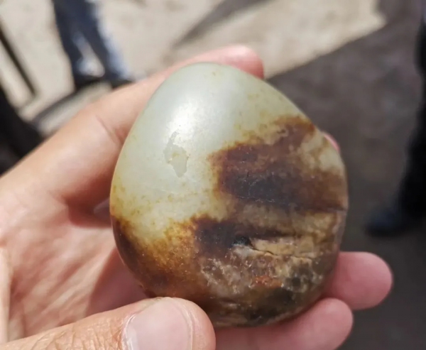 國慶假期去和田巴扎買玉,市場情況是這樣的…… 國慶假期去和田巴扎買玉,市場情況是這樣的……