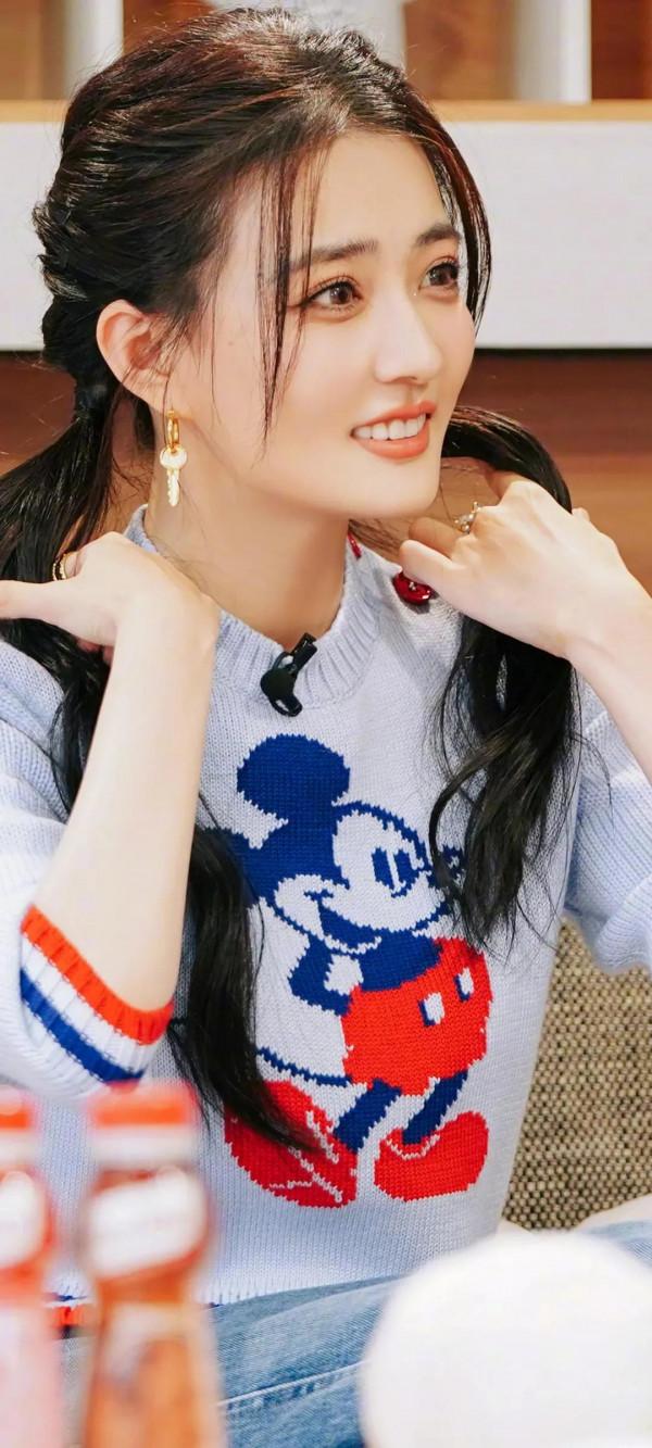 單依純、徐璐、容祖兒、張予曦、樸智妍全面屏手機桌布