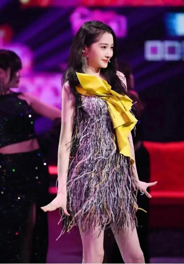 有人說關曉彤是全世界最好的女孩