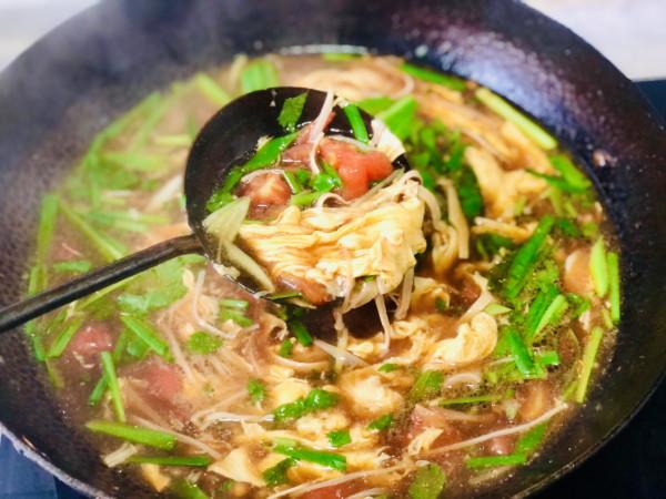 河南大席的壓軸菜,人送外號“滾蛋湯”,名字奇特,做法講究 河南大席的壓軸菜,人送外號“滾蛋湯”,名字奇特,做法講究