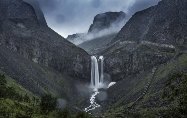 大自然之美——瀑布
