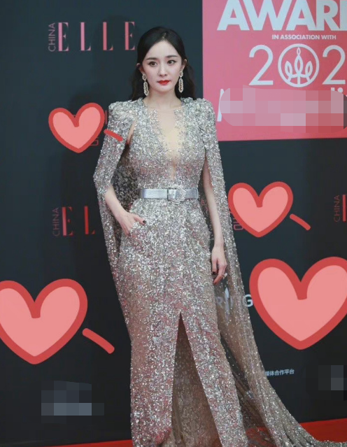 ELLE紅毯:熱巴唐嫣翻車、關曉彤照騙,劉詩詩娜扎變花仙子太驚豔 ELLE紅毯:熱巴唐嫣翻車、關曉彤照騙,劉詩詩娜扎變花仙子太驚豔