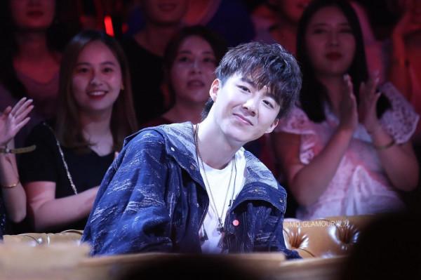 畸形歌壇何時休？這些歌手看似很紅火，其實根本沒有代表作