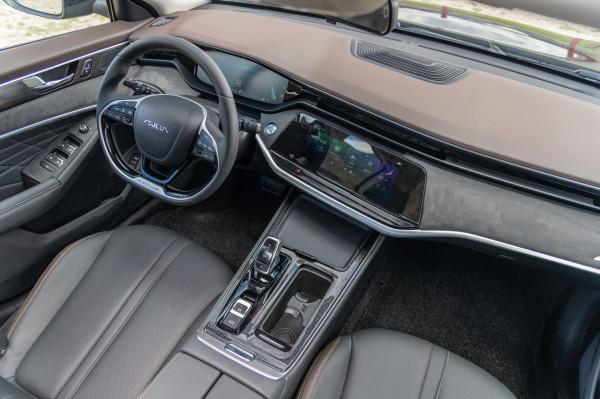 10萬級的自主車型,SUV、轎車、MPV顏值實力都線上 10萬級的自主車型,SUV、轎車、MPV顏值實力都線上