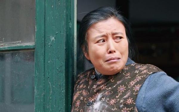 胡琳娜：爸爸是胡廣川，媽媽是丁嘉麗，我是個&OpenCurlyDoubleQuote;孤兒&rdquo;