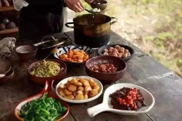 你的父母在農村挨冷受凍，你卻在大城市用著暖氣，你會感到心痛嗎