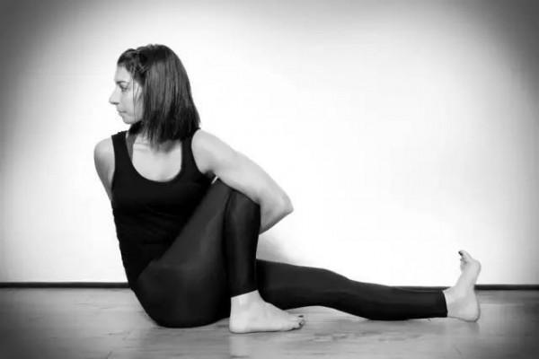 在家練瑜伽，不知道練什麼？掌握這3套序列模板就夠了