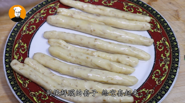 教你在家炸小麻花，配方做法詳細，酥脆香甜，咬一口直掉渣