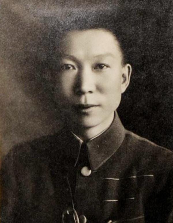 蘭封失守，薛嶽要求槍決桂永清，一看他的老丈人，只好將師長槍斃