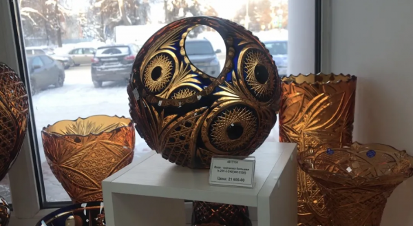 俄羅斯生產的僅有的奢侈品，有著266年曆史的傳統工藝品