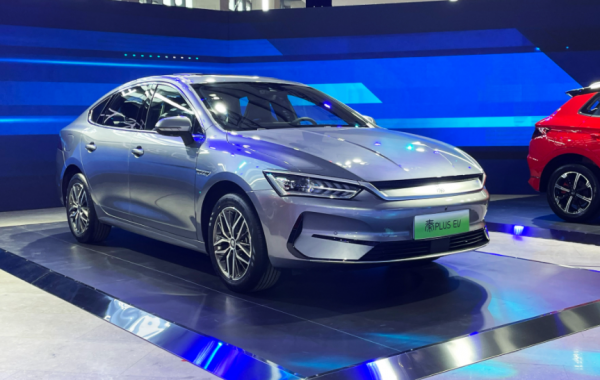 想買新能源汽車，但是品牌太多不知道選哪個？看完本文就知道了